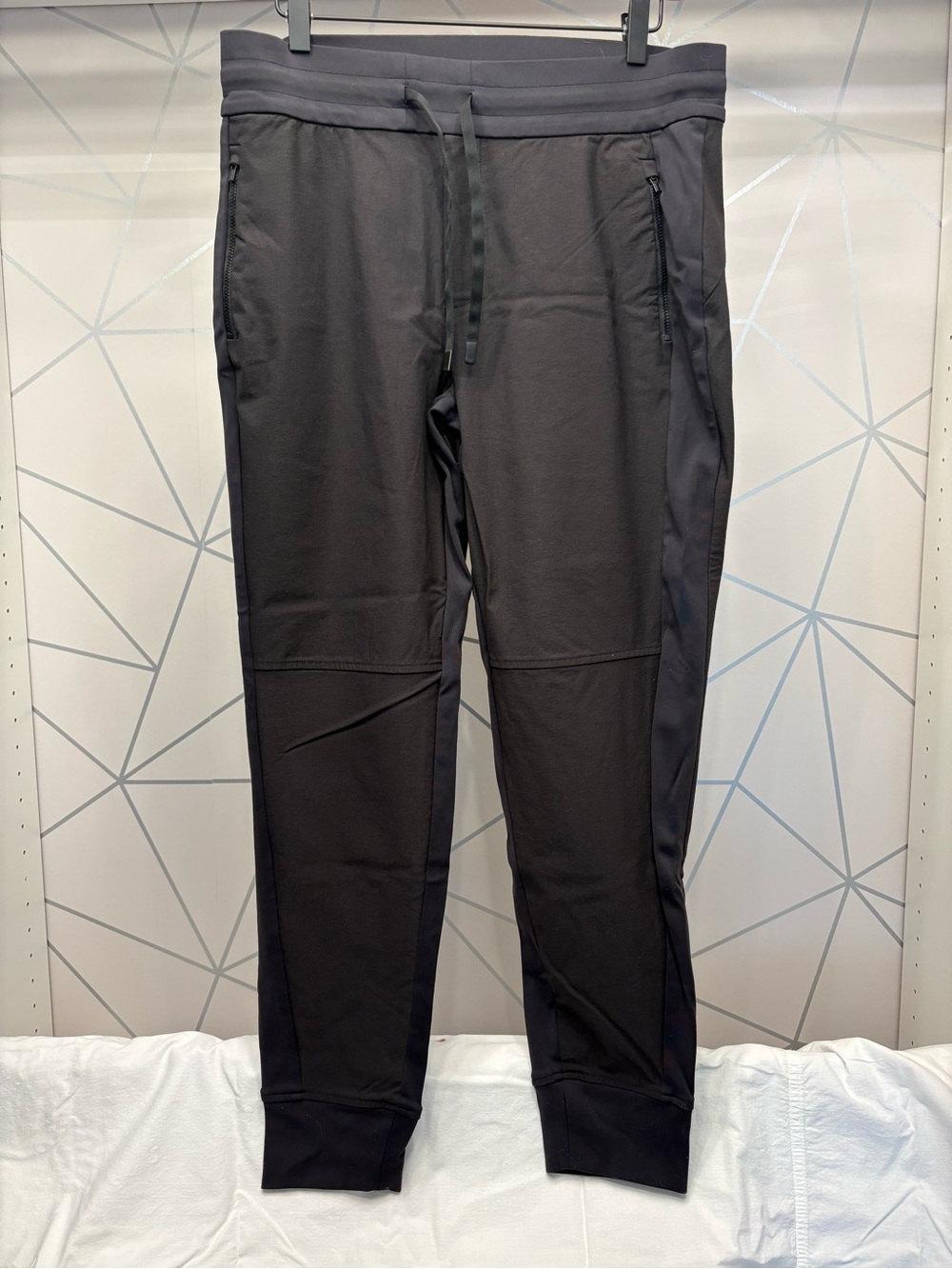 Athleta Headlands Hybrid Trek Jogger Black Size 12